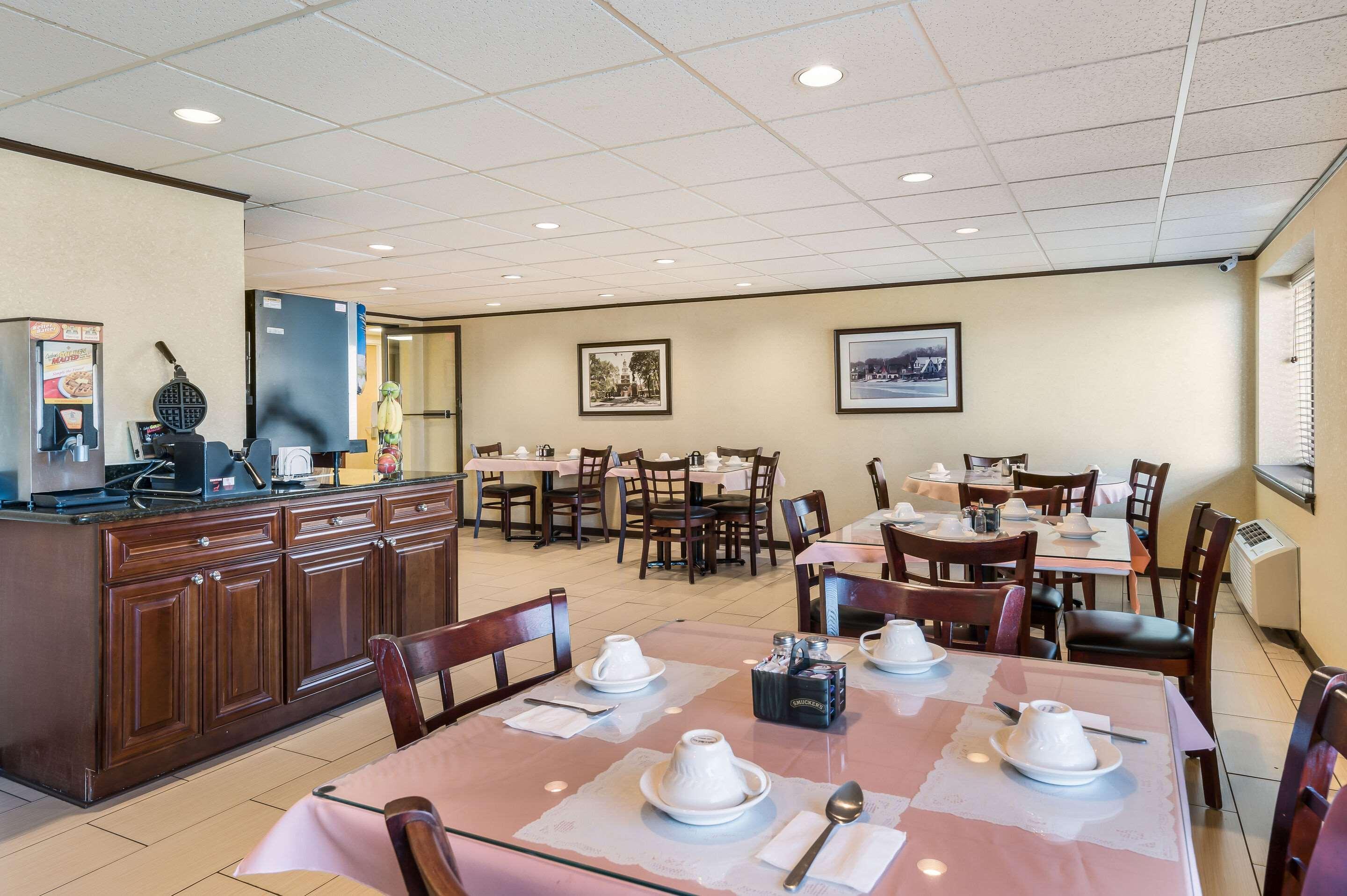 Econo Lodge Quakertown Esterno foto